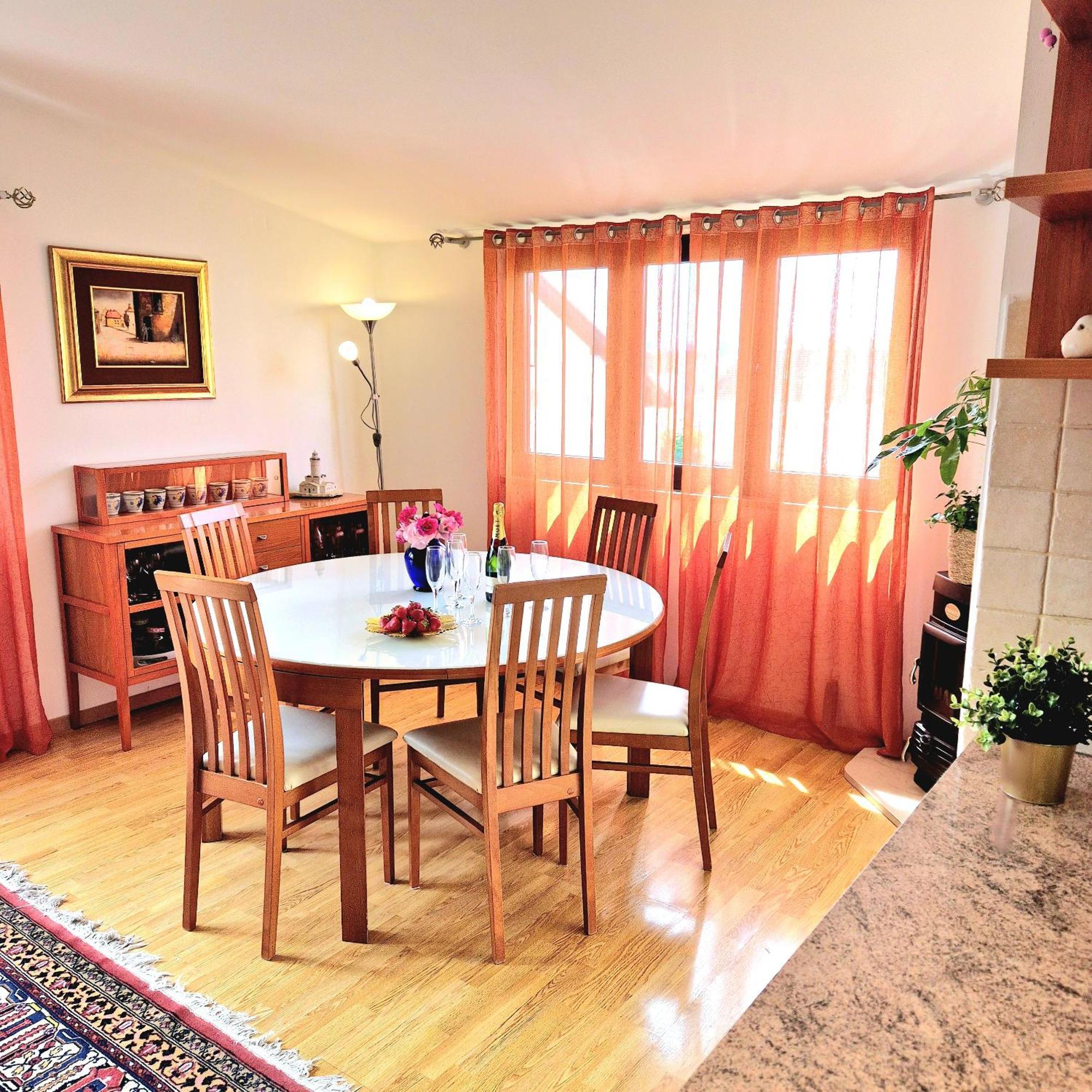 Olivia Apartment