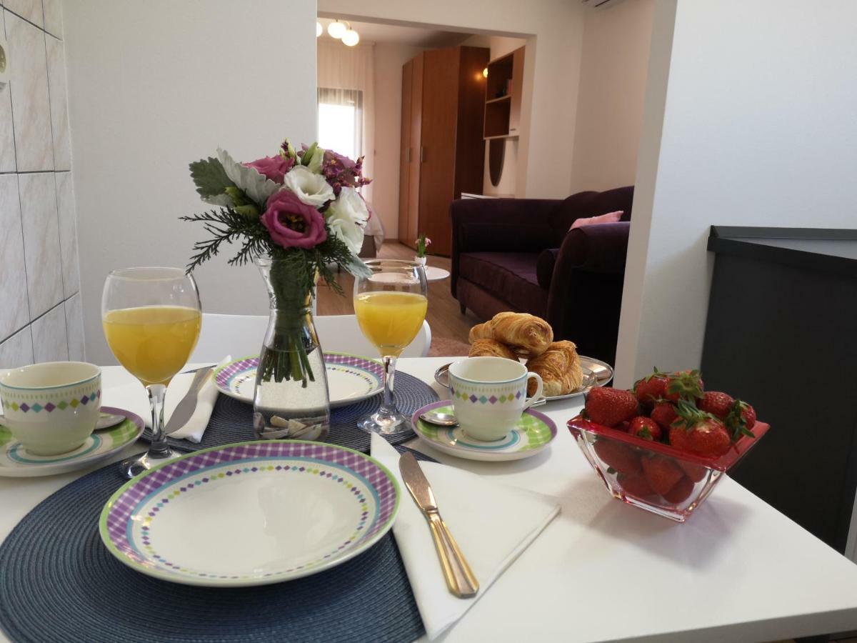 Olivia Apartment